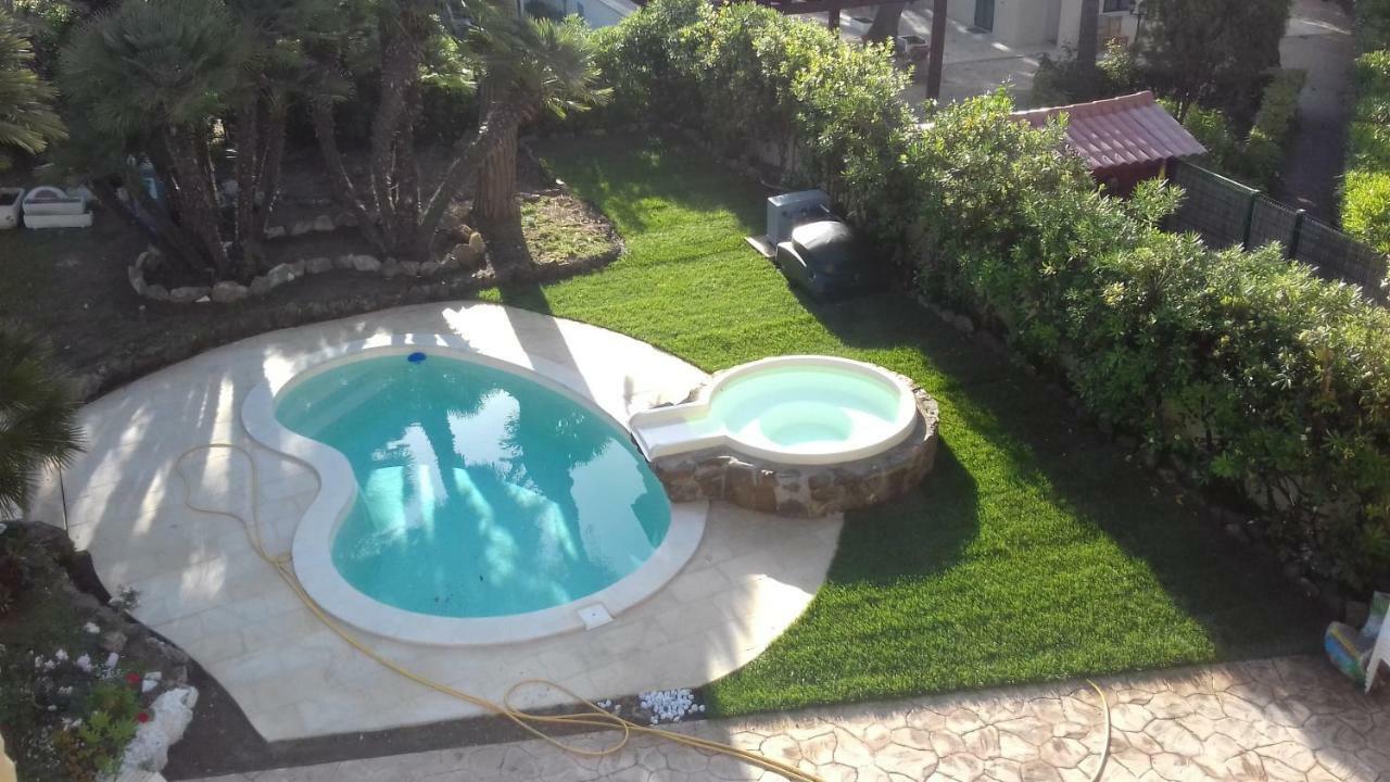 Villino Emanuele Bed & Breakfast ซันตามารีเนลลา ภายนอก รูปภาพ